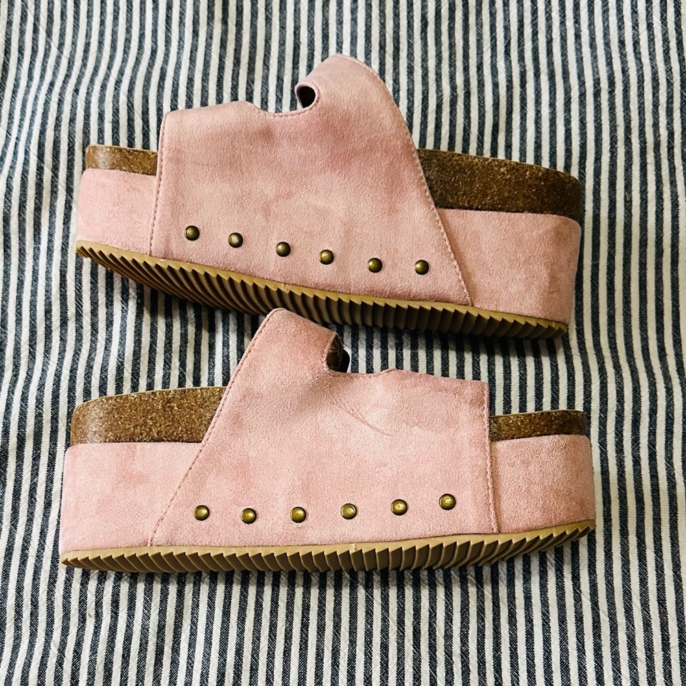 Amazon Pink Women's Platform Sandals
